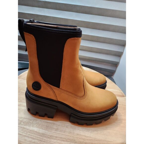 Timberland Everleigh Chelsea Boots | Women's size 8.5 | Wheat Nubuck - Picture 3 of 16